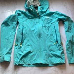 The North Face Hyvent 2.5 L Summit Series